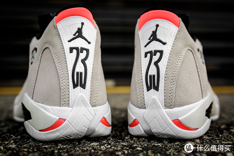 Air Jordan 14 篮球鞋—这双沙漠色的法拉利有点低调哦