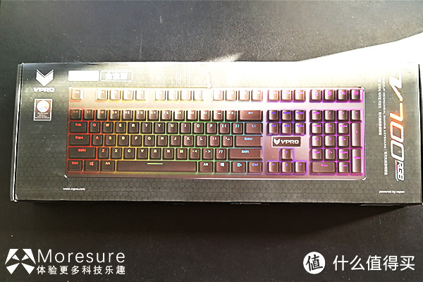 稍有遗憾的入门级RGB键盘：RAPOO 雷柏 v700rgb 机械键盘 实用体验