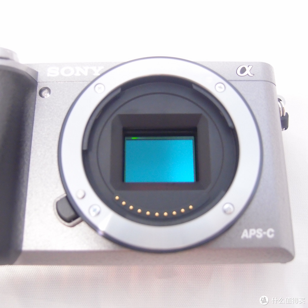 Sony 索尼 ILCE-6000L(A6000） 相机 开箱