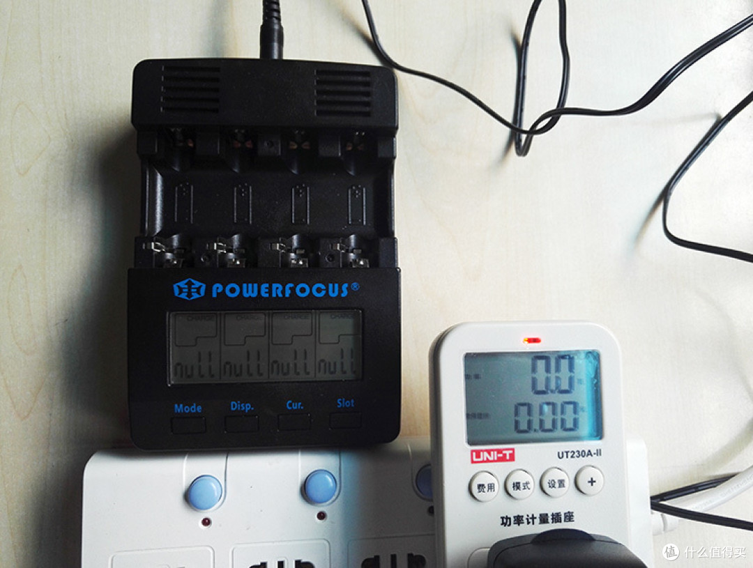 PowerFocus 能研 BC1000 智能镍氢镍镉电池充电器 使用测评
