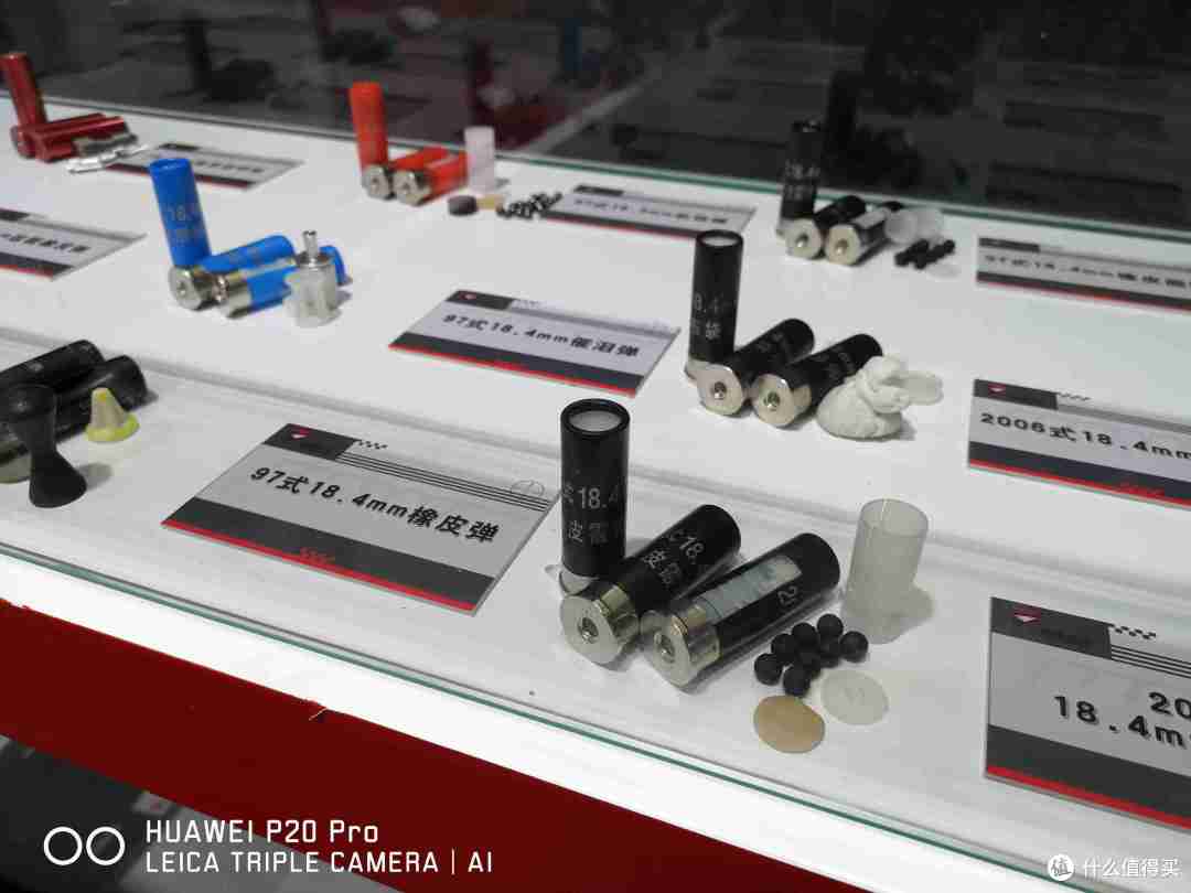 我替你们去参加了国内仅有的玩枪展会,并发回了这篇关于轻武器和瞄具的现场报道