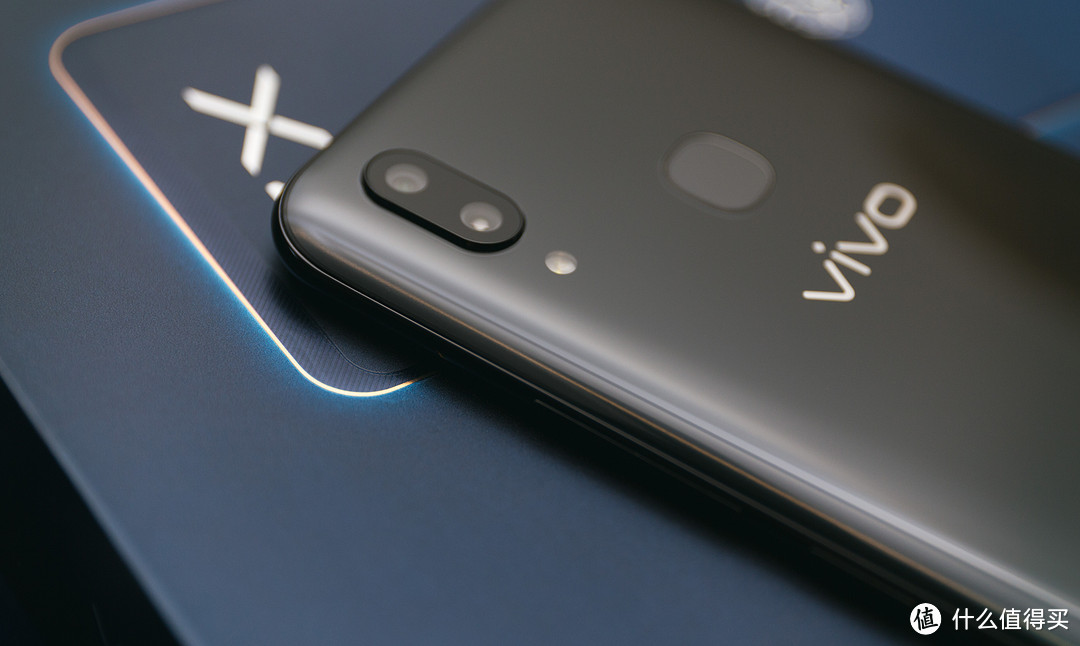 来自大妈福利君—超赞手感超强拍照且可升Android P的Vivo X21 手机 开箱