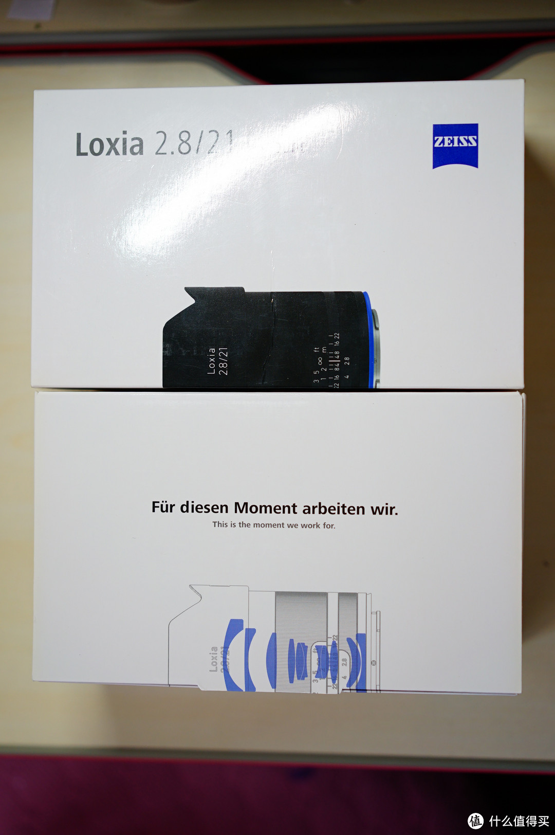 开车就开手动挡，拍照我只用蔡司手动头：ZEISS 蔡司 Loxia 2.8/21 手动定焦镜头