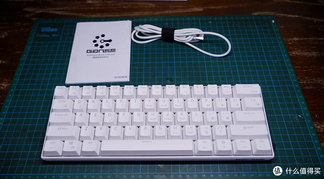 人生第一块机械键盘—GANSS 高斯 ALT61 机械键盘开箱