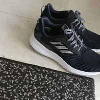 阿迪达斯 AlphaBounce 跑鞋外观介绍(鞋舌|鞋底)