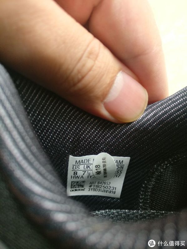 平时nike42码，亚瑟士8.5码，阿迪41码刚刚好