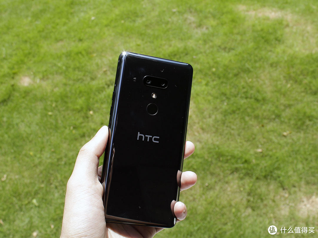 HTC U12+初体验：配置做工皆出色 本地化还要再加强