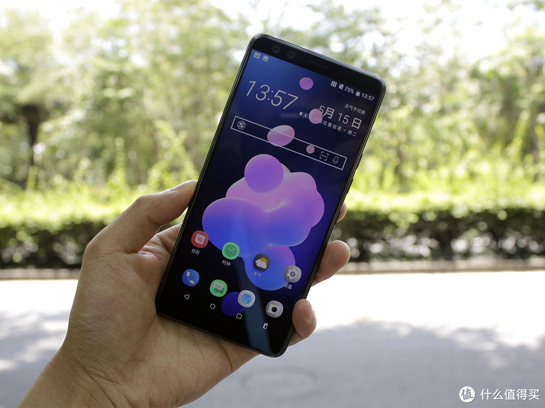 HTC U12+初体验：配置做工皆出色 本地化还要再加强