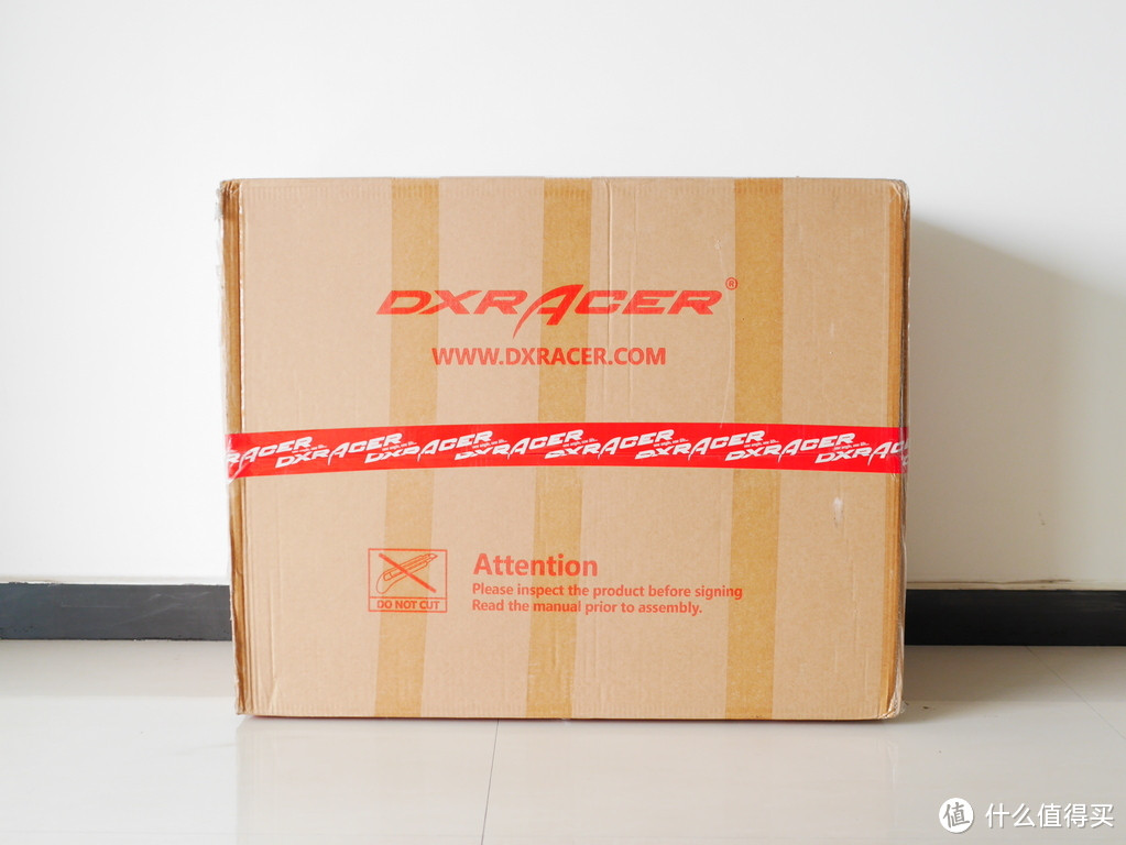 红的很亮骚 DXRACER 迪锐克斯 F189 电竞椅(红色白龙） 入手开箱