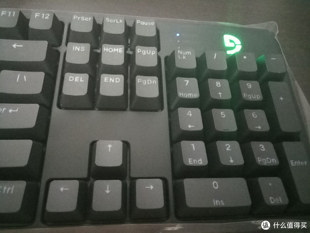 指尖啪啪乐—富勒 G900S 黑色纯享版 茶轴 机械键盘使用简评
