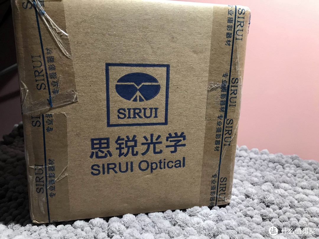 再靠近一点点—SIRUI 思锐 光学手机外置微距镜头