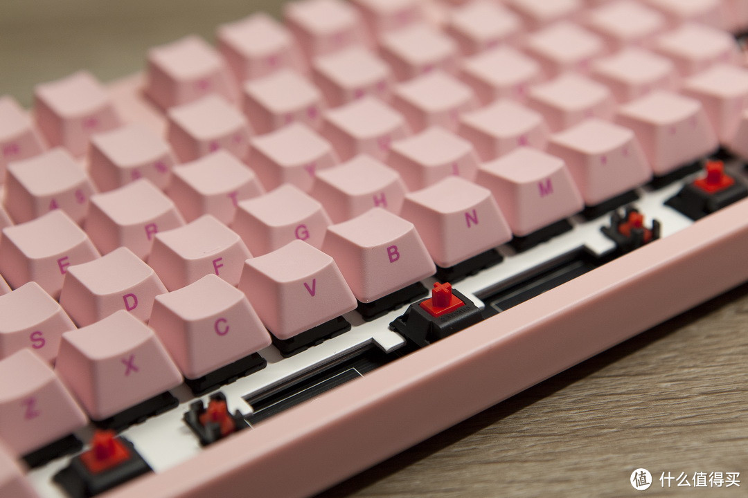 沉迷粉色，无法自拔——AKKO X DUCKY 3108情人节机械键盘开箱