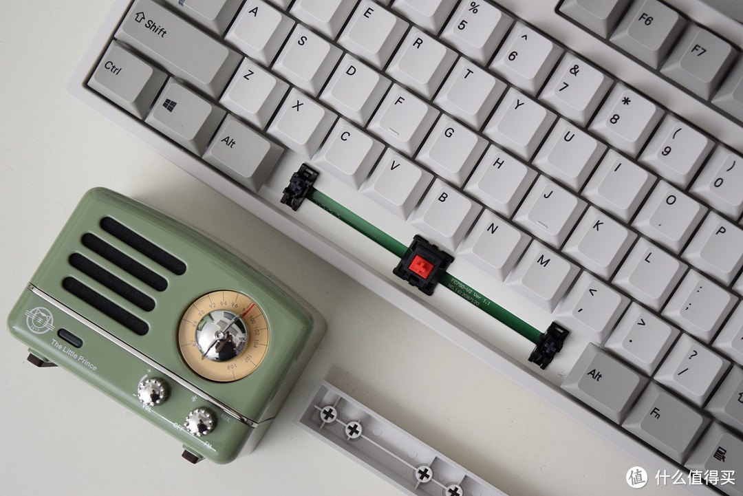 突然对复古的好感—LEOPOLD 利奥博德 FC750R PS 灰白版 机械键盘开箱