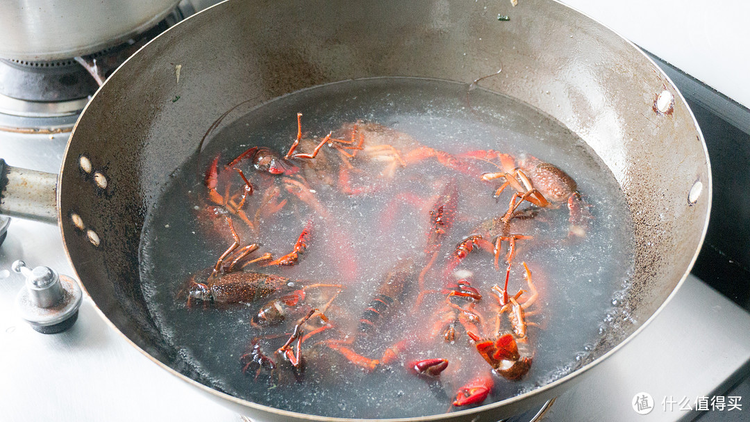 香辣小龙虾，在家也能做！这个夏天安排上了！
