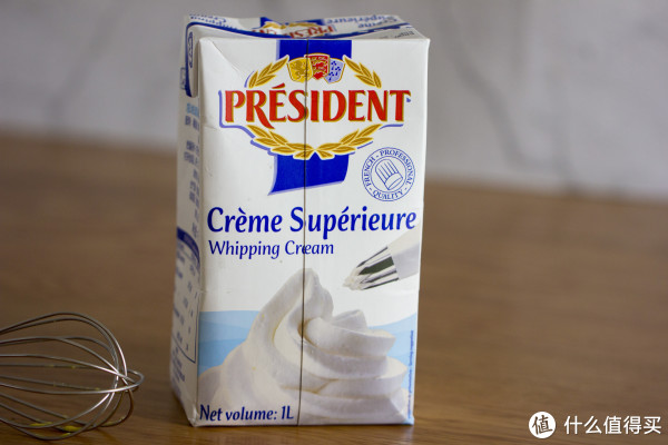 烘焙大师超强测评!安佳、雀巢、欧德宝...7款常见淡奶油究竟哪款值得囤?