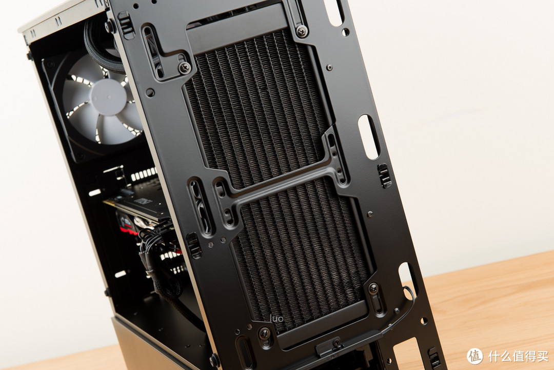 RGB灯效 = 性能？Phanteks 追风者 P350X 机箱 装机作业