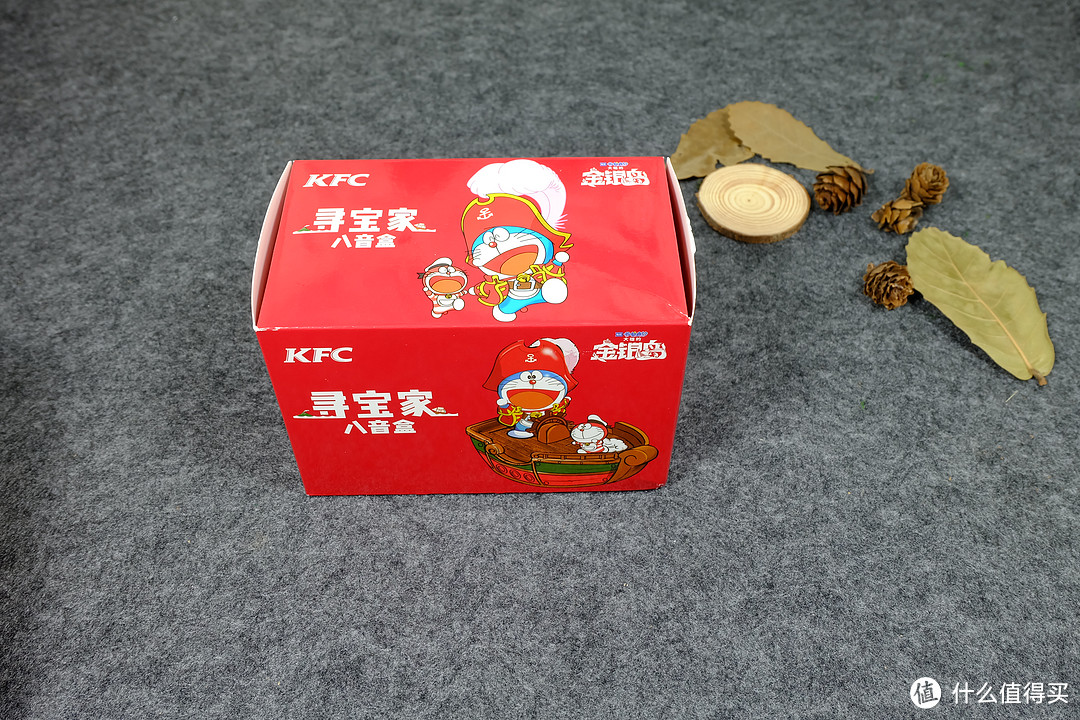 体验孩子的快乐：KFC 肯德基  哆啦A梦八音盒及爱丽丝立体书开箱