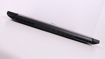 机械革命 游戏笔记本i7-8750H使用总结(配置|接口|插头|色域|C面)