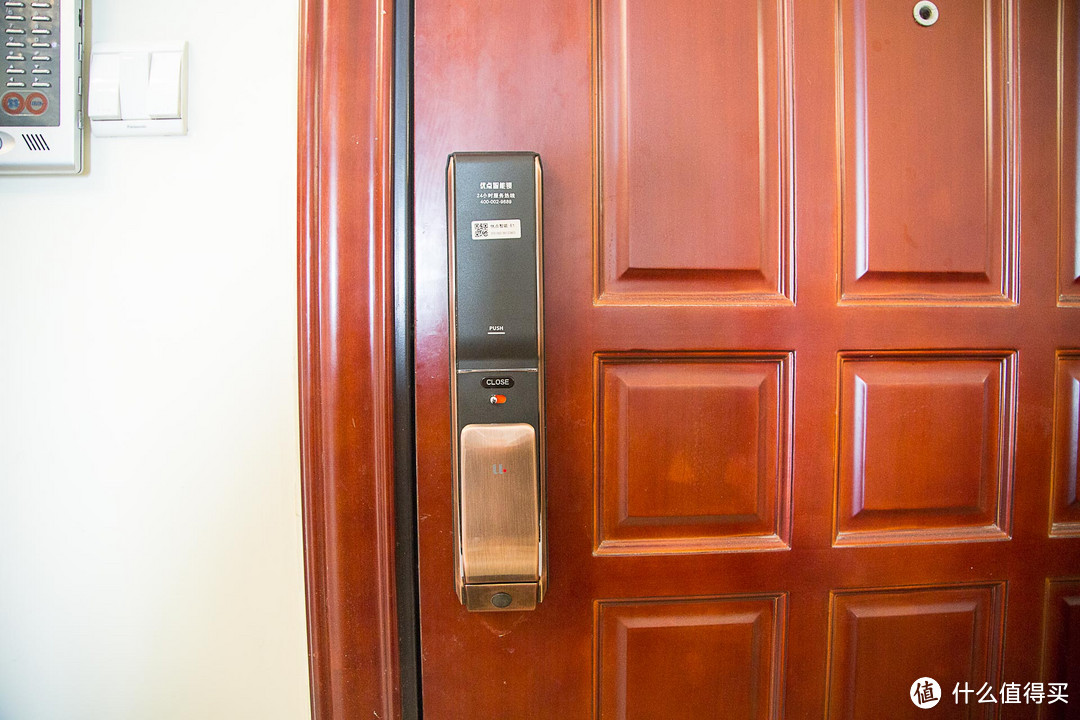 老罗背书的门锁到底表现怎么样？优点E1智能门锁安装使用体验