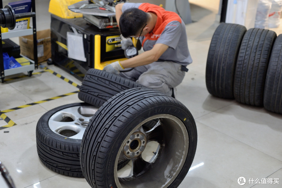 穿上飞靴的高尔夫6 记线下更换固特异F1 Directional5 225/45R17 94W轮胎