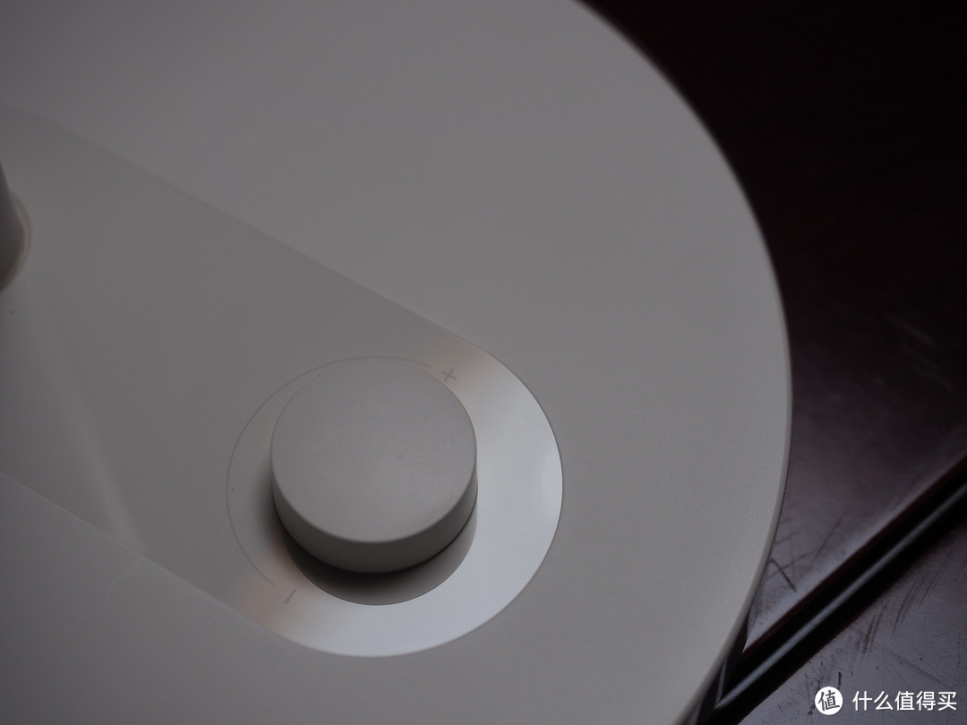 符合台灯整体的风格调光及开关旋钮调光及开关旋钮旋钮特写开关,调