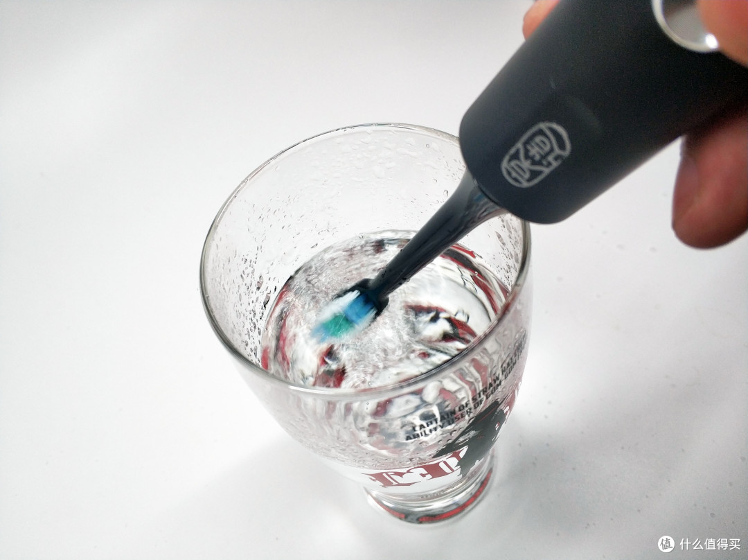 京心造物，用心生活—京造 极简声波式电动牙刷使用评测