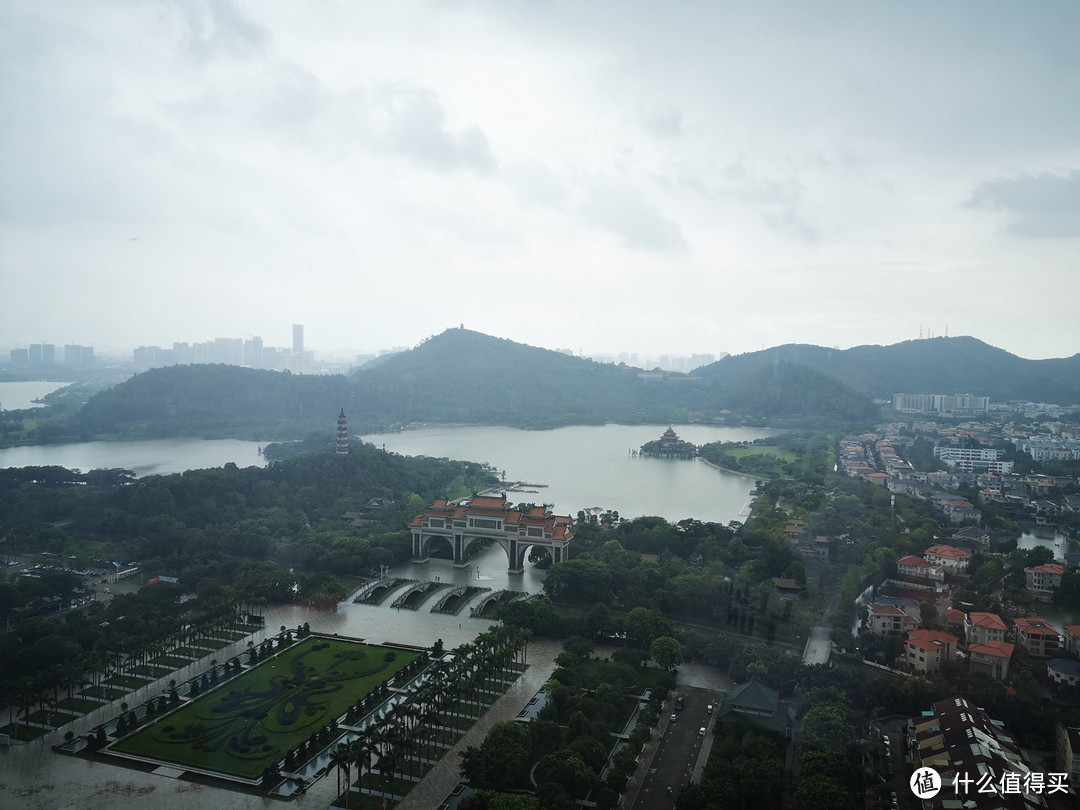 雨后的顺峰山公园，朦胧美