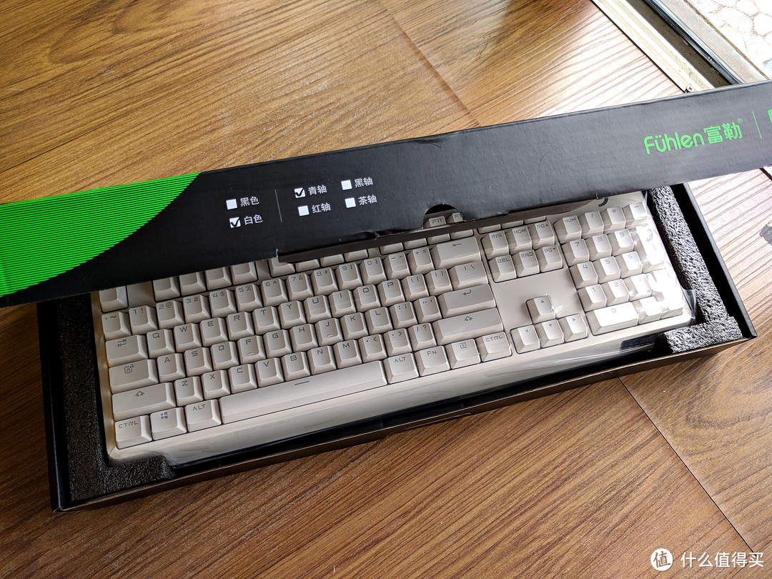Fühlen 富勒 G900S 纯享版 白色机械键盘，字符蜜汁印反了？