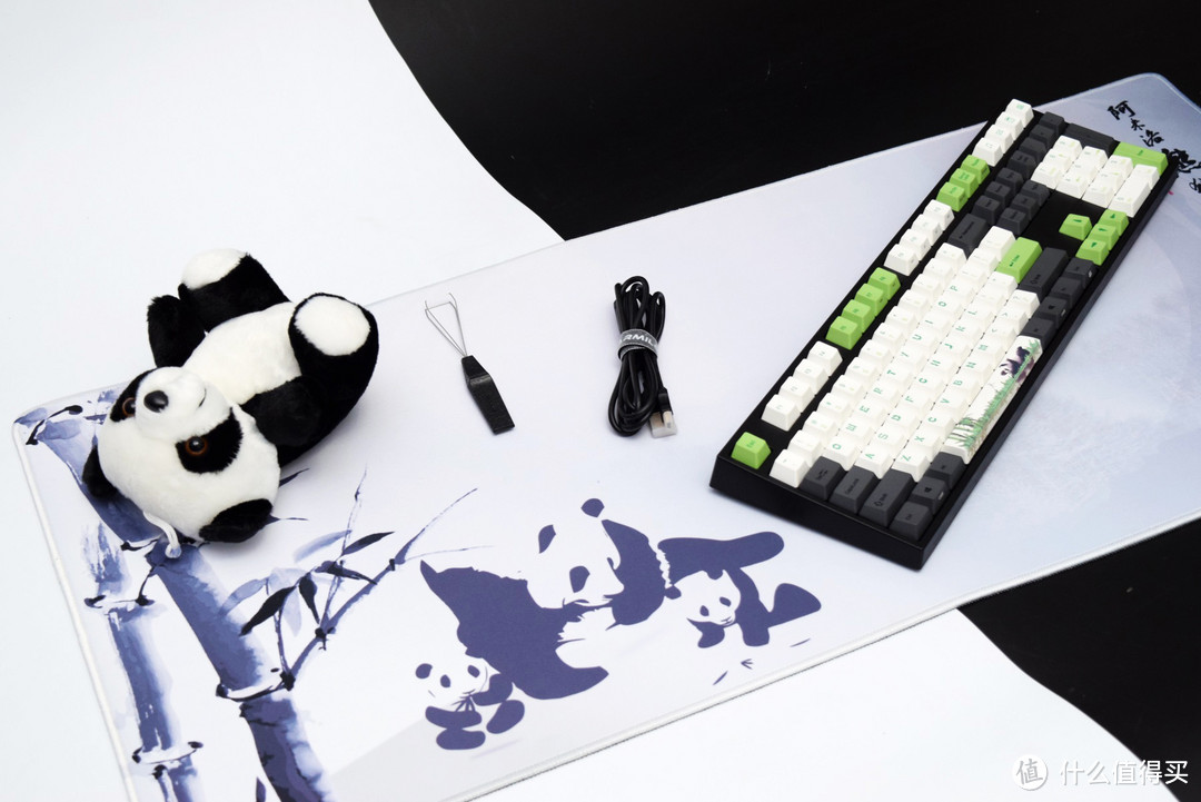 来自情人节的两只熊猫—Varmilo 阿米洛 熊猫版 机械键盘鉴赏