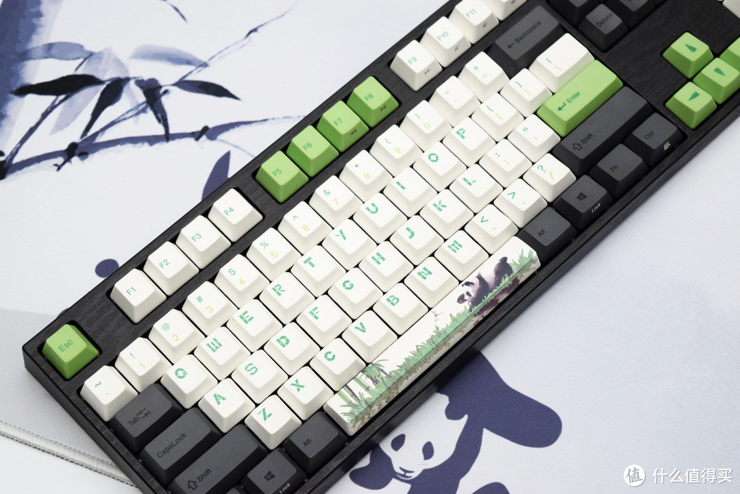 来自情人节的两只熊猫—Varmilo 阿米洛 熊猫版 机械键盘鉴赏