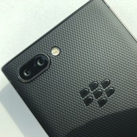 黑莓 KEY2 智能手机使用总结(双摄|闪光灯|亮屏|按键)