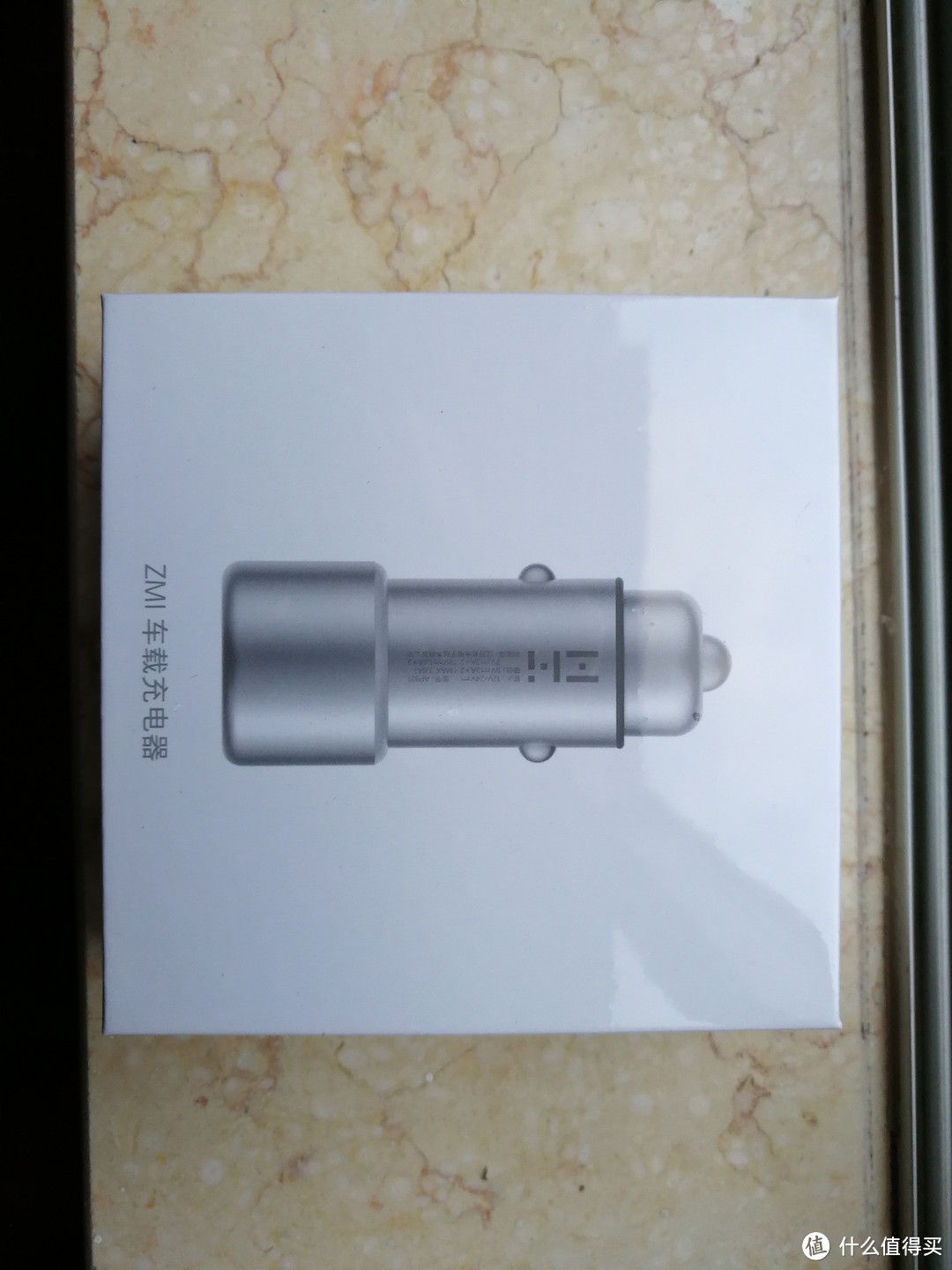 个小本领大—ZMI 紫米 AP821 车载充电器开箱