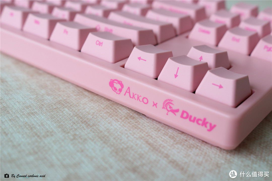 措不及防闯入你的笑颜，艾酷Akko X Ducky Zero3087机械键盘开箱