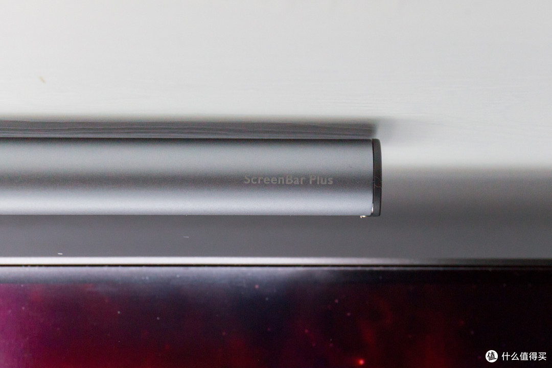 书房桌面灯具怎么选?传统台灯、明基ScreenBar plus、明基Wit Genie对比评测