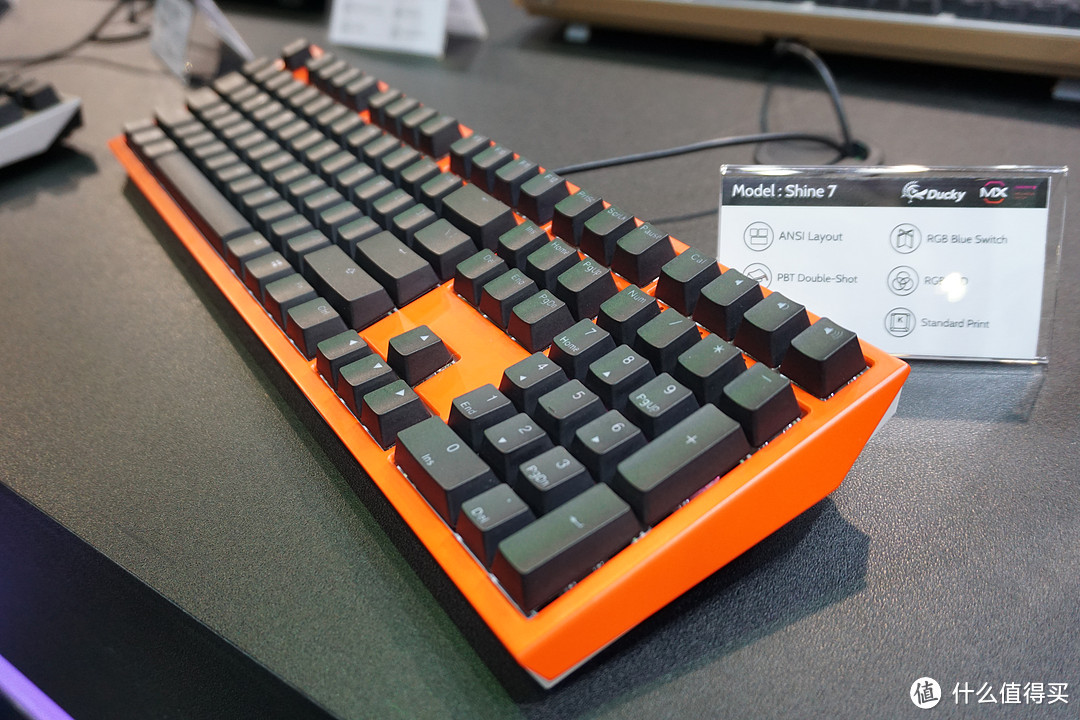 Ducky Shine7 狗年限定Computex 2018全球首秀