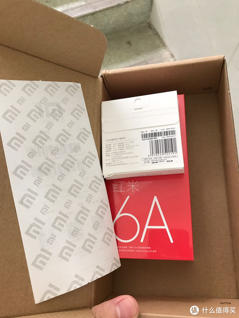 599元还送29元小米活塞耳机的新款红米6A开箱评测一外观硬件篇