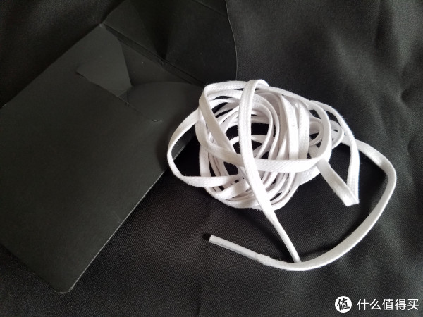 又细又硬的鞋带