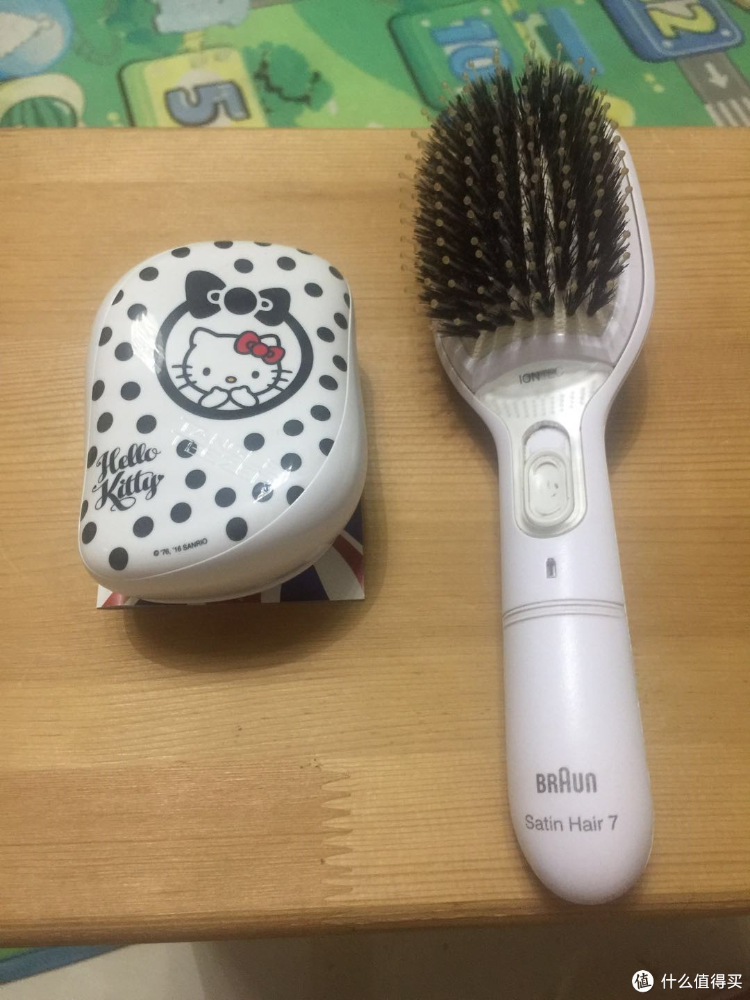 花钱也会买的kitty款便携tangle teezer