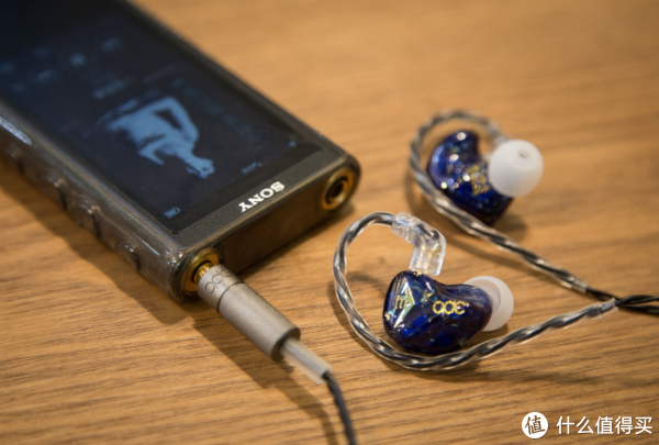 SONY ZX300