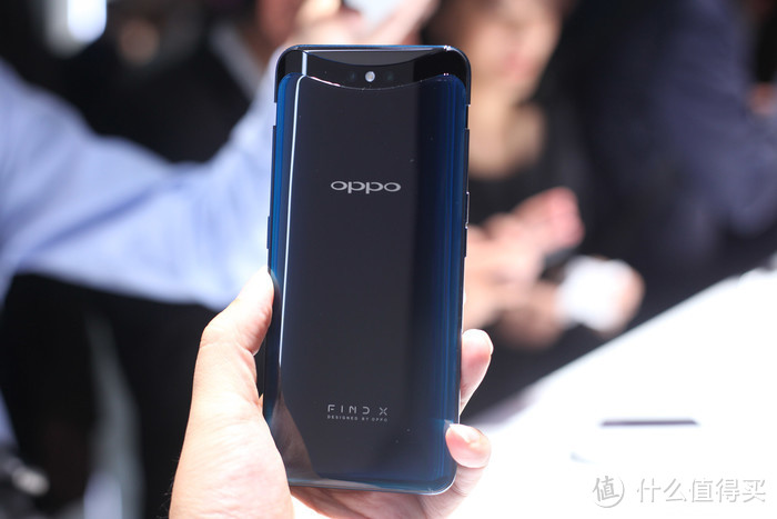 OPPO Find X现场评测：93.8%屏占比，摄像头可玩年