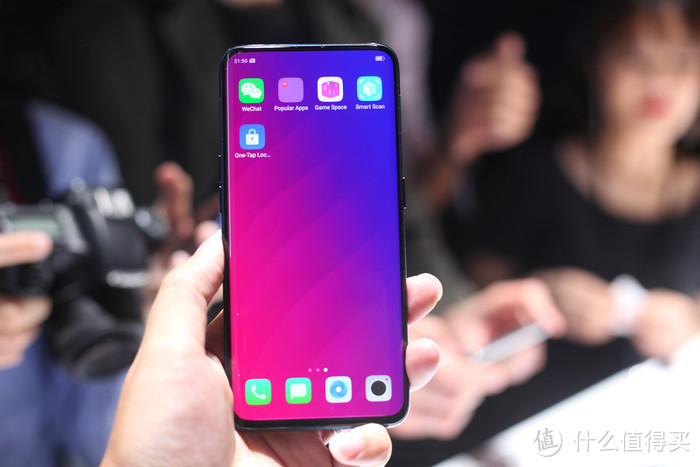 OPPO Find X现场评测：93.8%屏占比，摄像头可玩年