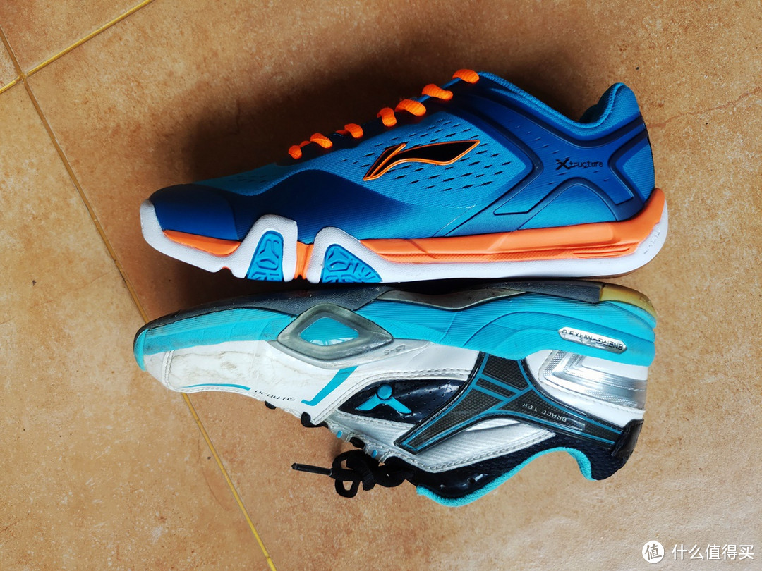 给父亲的礼物—LI-NING 李宁 夏款透气羽毛球鞋开箱