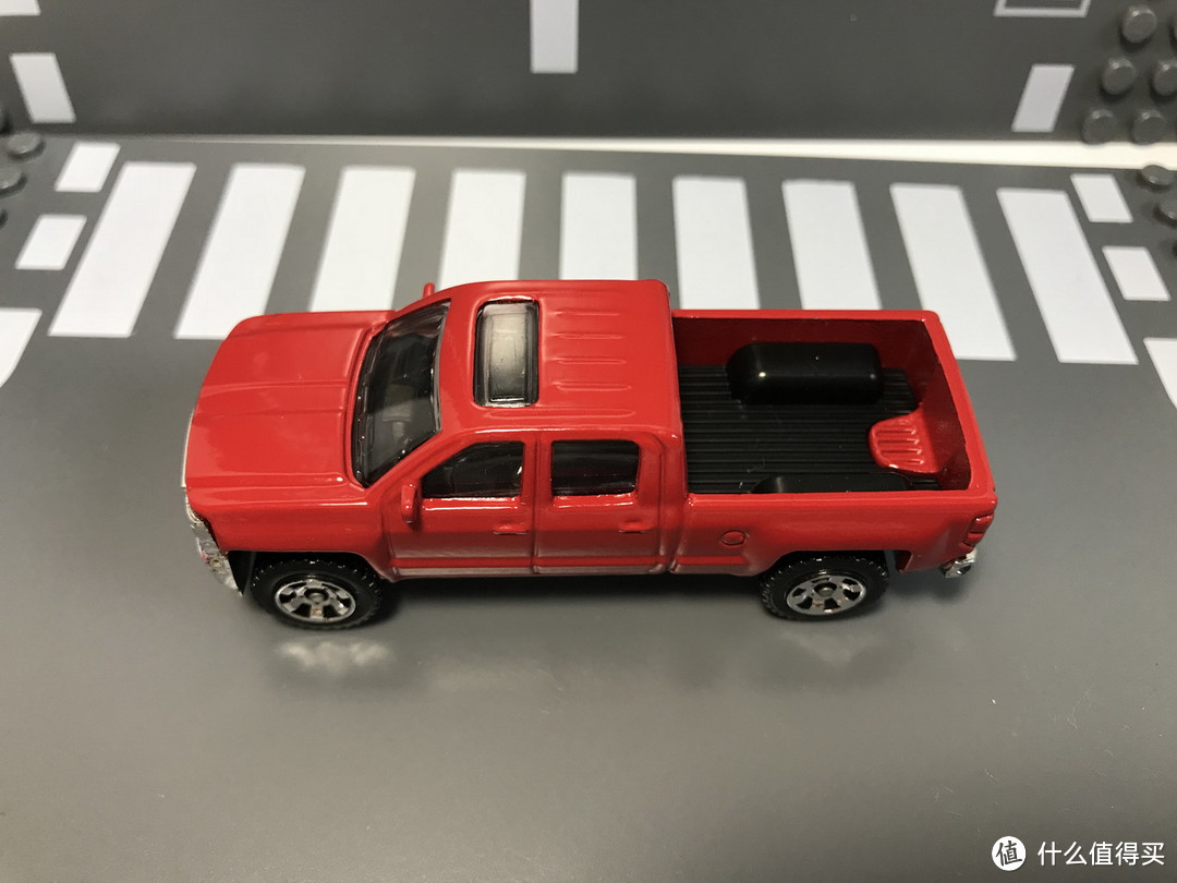 打折优惠凑单好物：Matchbox 火柴盒  CHEVY SILVERADO 1500 雪佛兰 2014款合金模型开箱