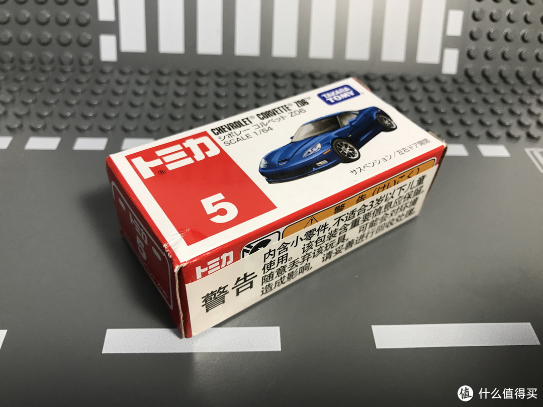 打折优惠凑单好物：TOMICA 多美卡 Chevrolet Corvette Z06 雪佛莱 合金玩具车模型开箱