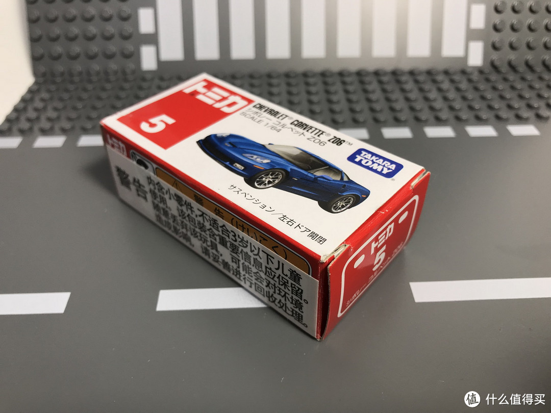 打折优惠凑单好物：TOMICA 多美卡 Chevrolet Corvette Z06 雪佛莱 合金玩具车模型开箱