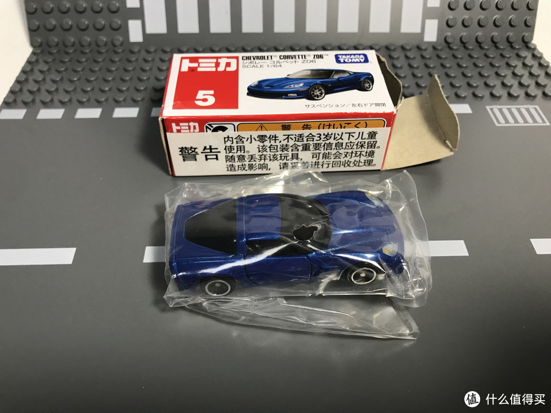 打折优惠凑单好物：TOMICA 多美卡 Chevrolet Corvette Z06 雪佛莱 合金玩具车模型开箱