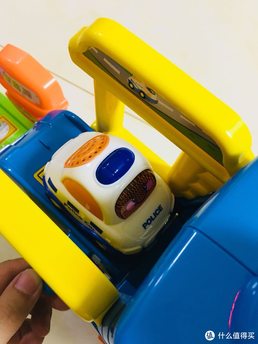 Vtech 伟易达 神奇轨道车警察局特别版 开箱