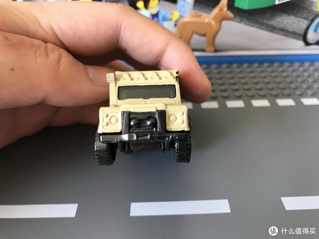 打折优惠凑单好物：Matchbox 火柴盒 路虎 Land Rover Defender 110 合金玩具车