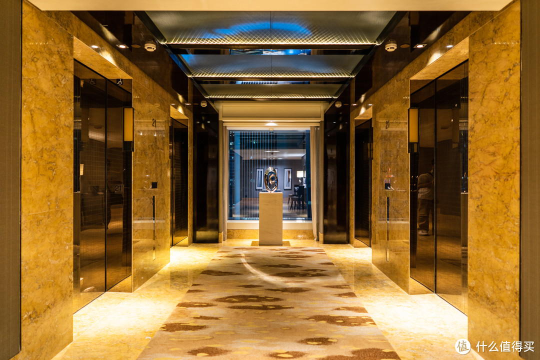 港澳两家四季酒店 (上) 香港四季 (Four Seasons Hotel Hong Kong)