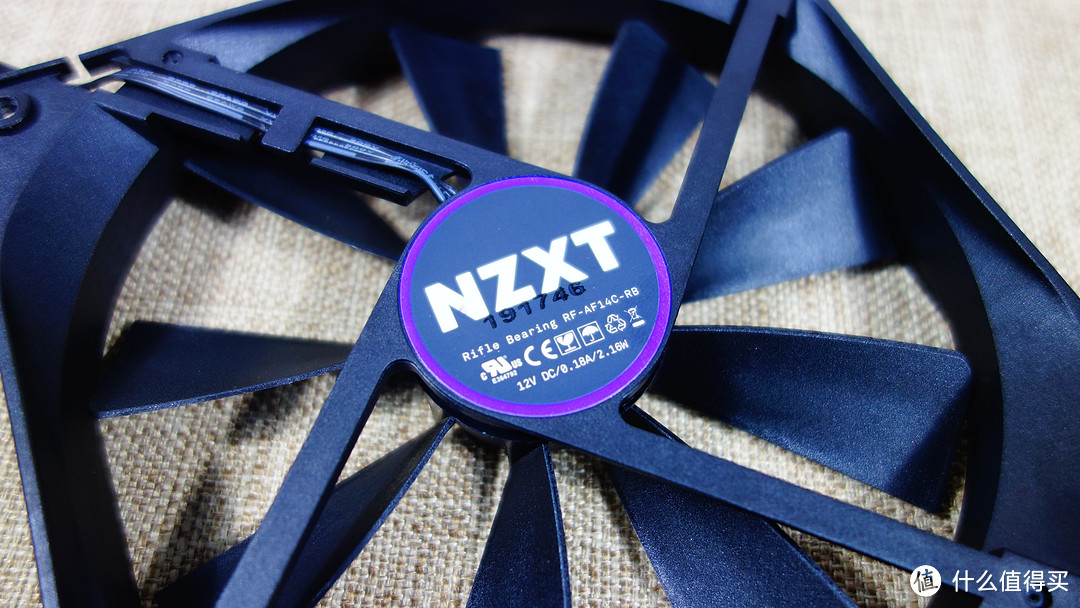 夜空中最亮的星—NZXT 恩杰 海妖X52 水冷散热器+H700i 机箱